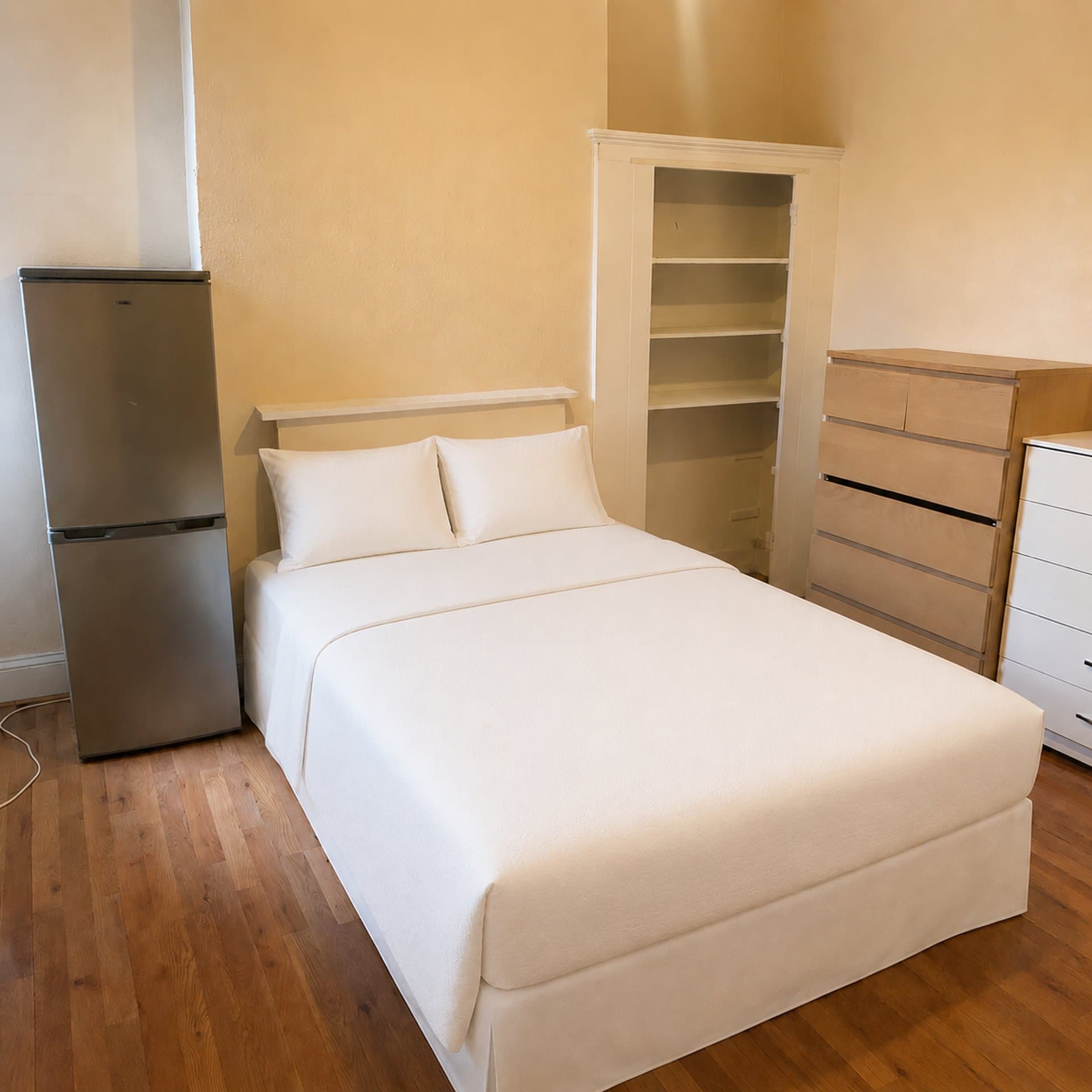 Quarto Double em Willesden Green, High Road, NW10 2NX