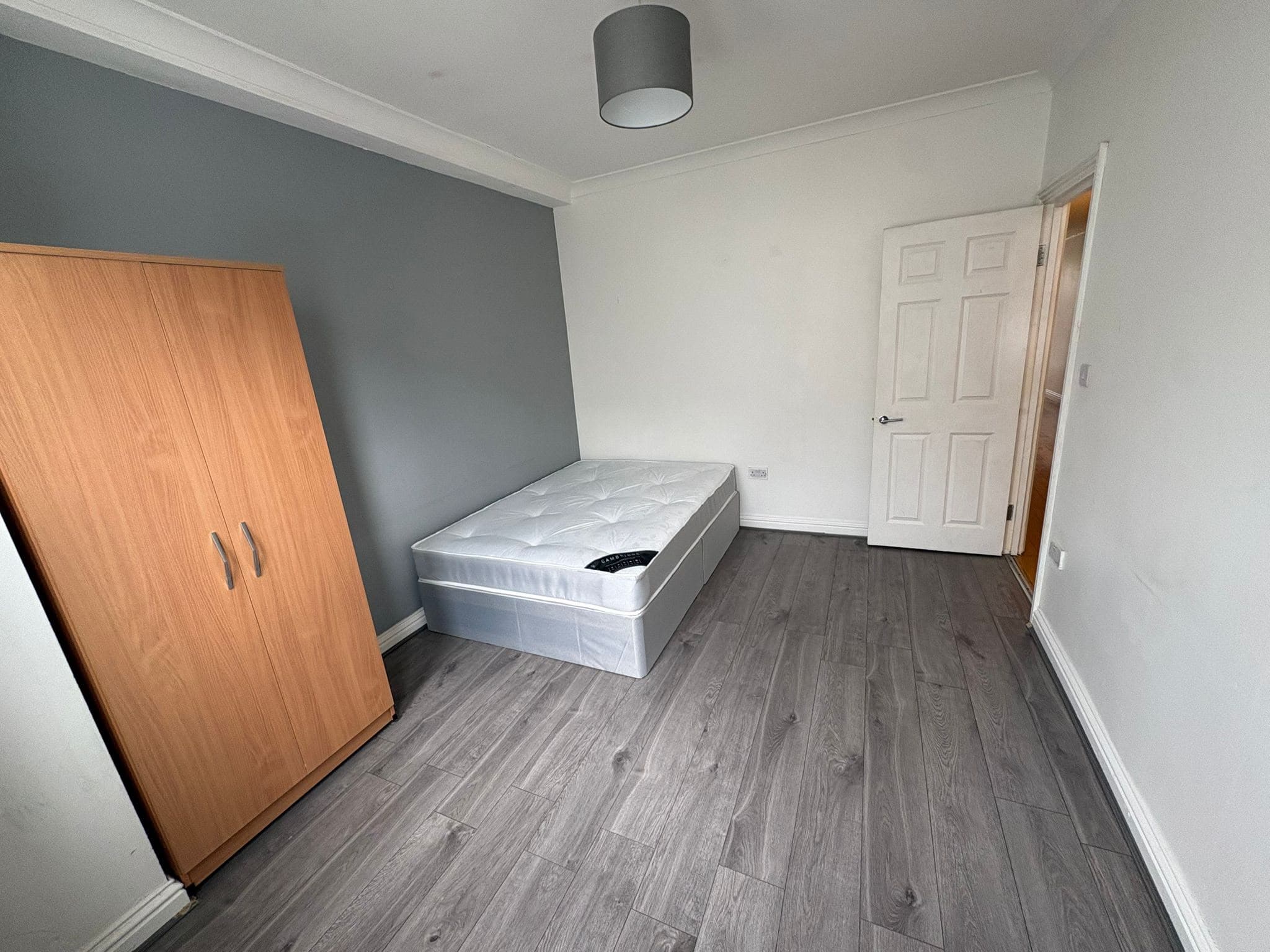Flat em Tooting, 25 Mellison Rd, SW17 9AS