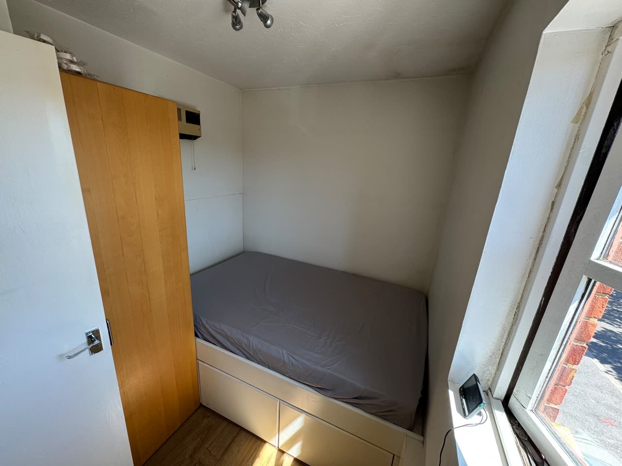 Apartamento em Uxbridge, UB8 2LN