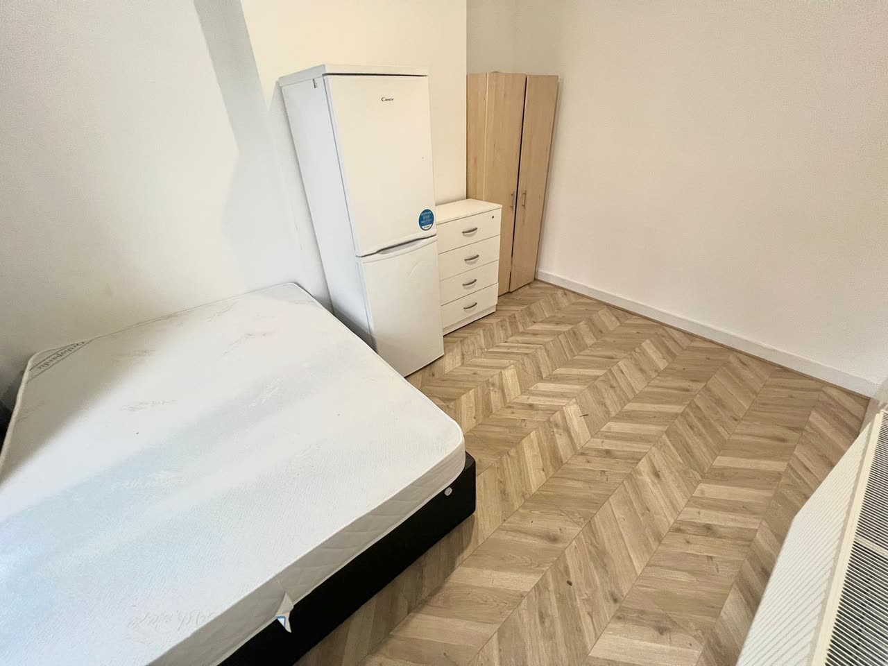 Quarto de Casal em Seven Sisters, N15 4AR