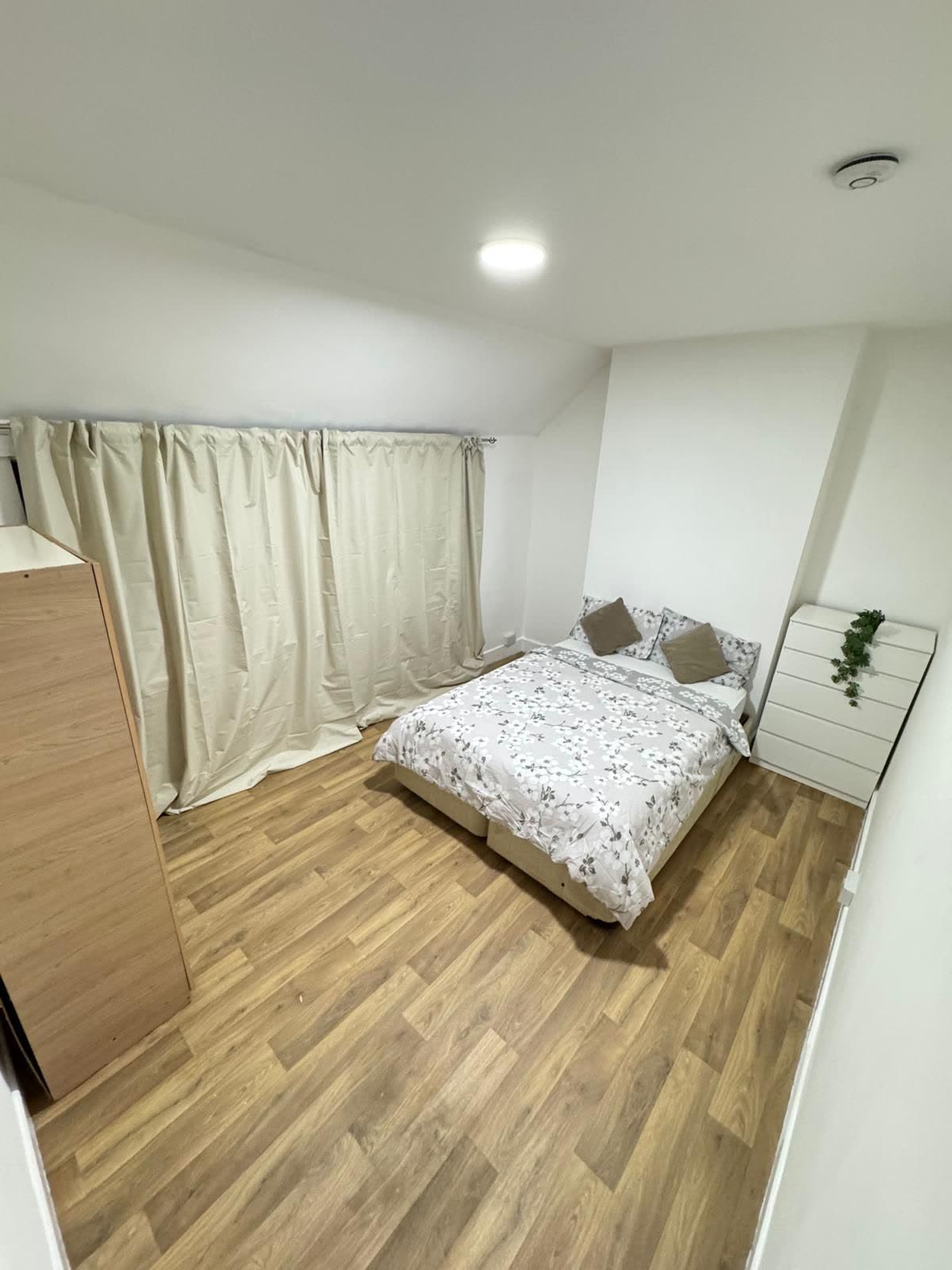 Quarto de Casal em Neasden, NW10 1SP