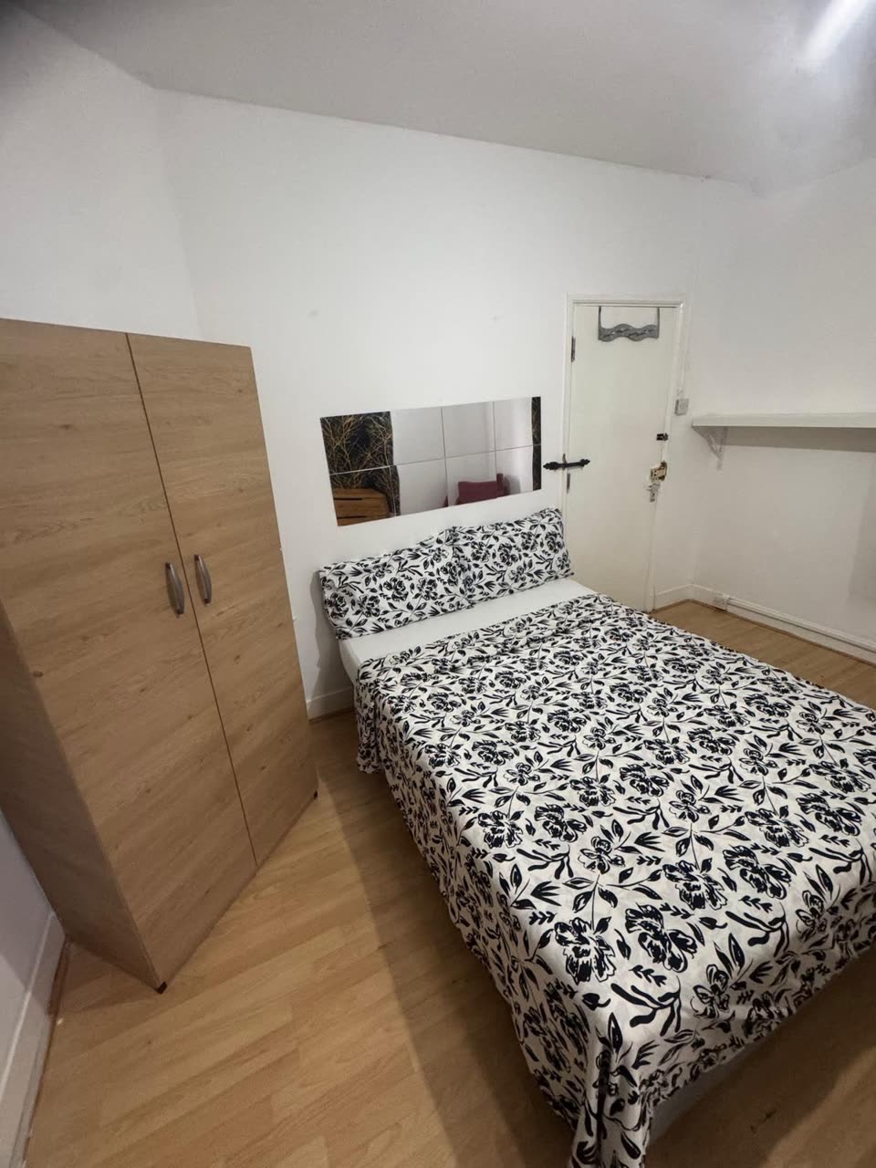 Casa em Acton, W12 0BS