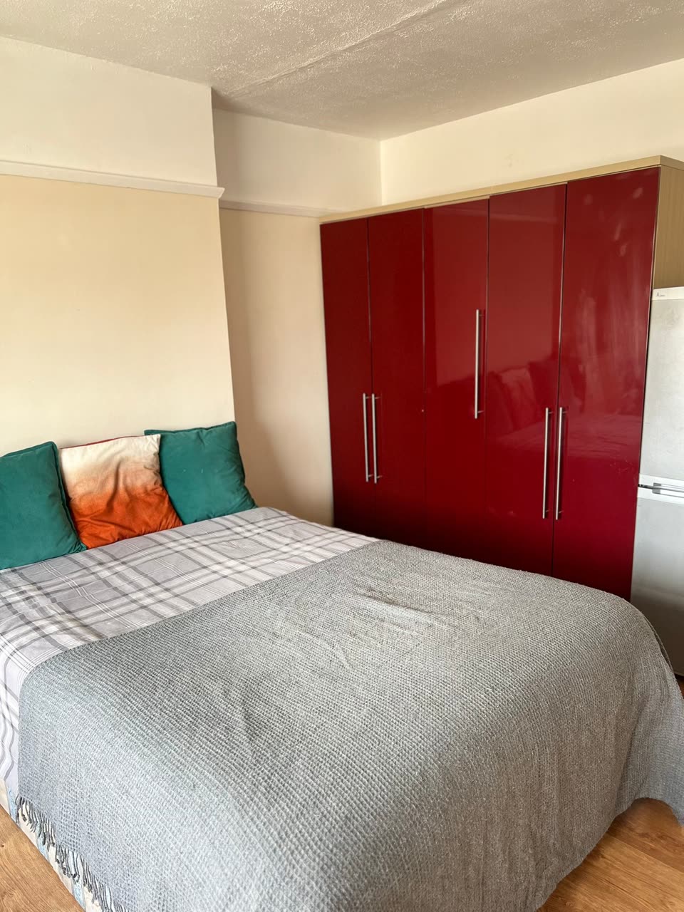 Quarto de Casal em Neasden, 116 Crest Road, NW2 7SL