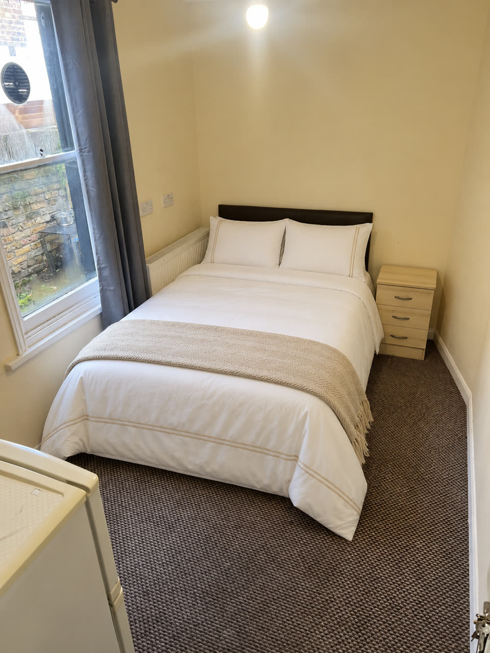 Quarto de Casal em Harlesden, 7a Tavistock Road, NW10 4NB