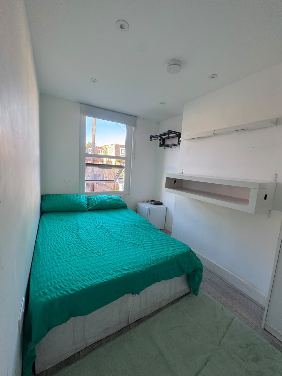 Quarto de Casal em Enfield, EN3 7AD