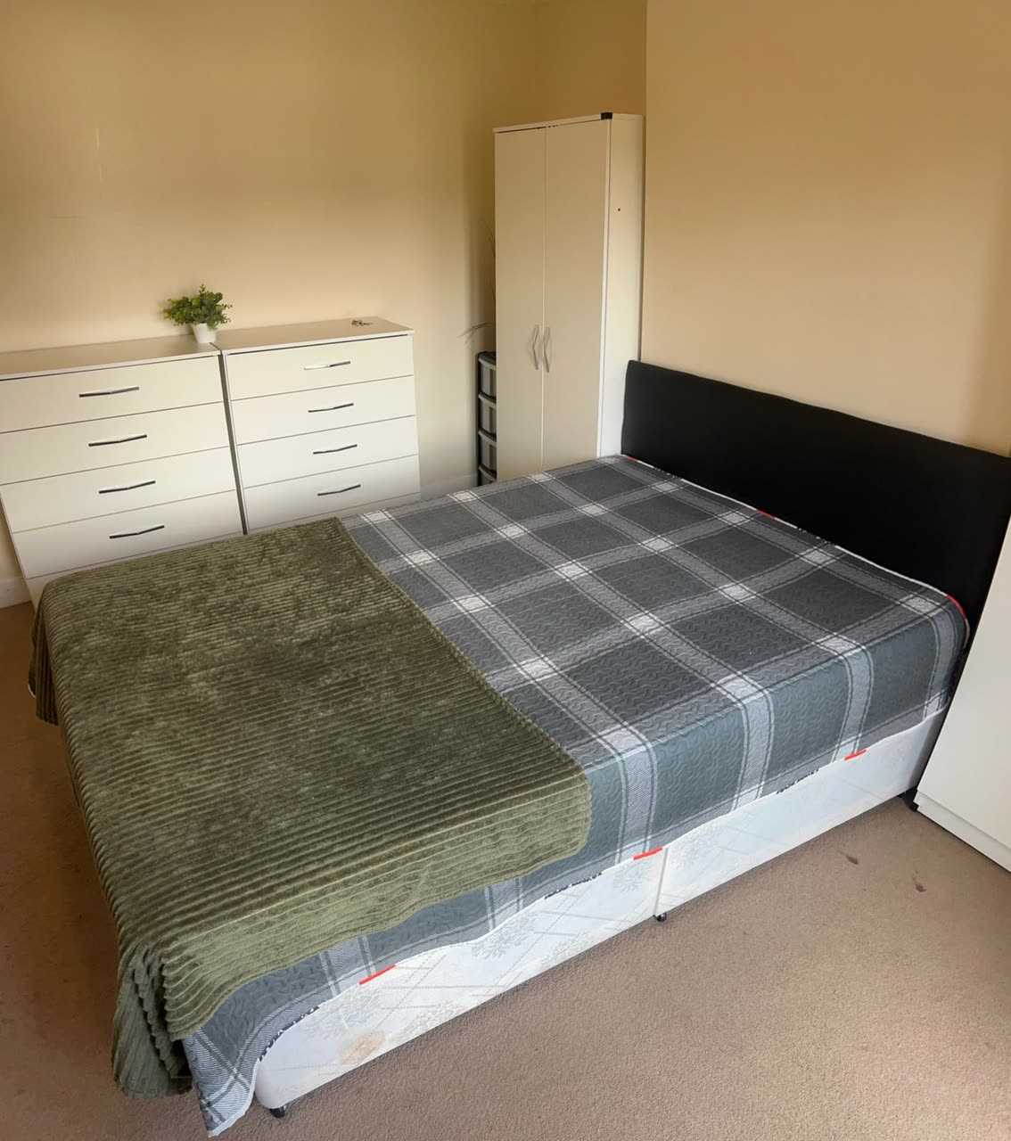Quarto de Casal em Wembley, 2 Marquis Close, HA0 4HF