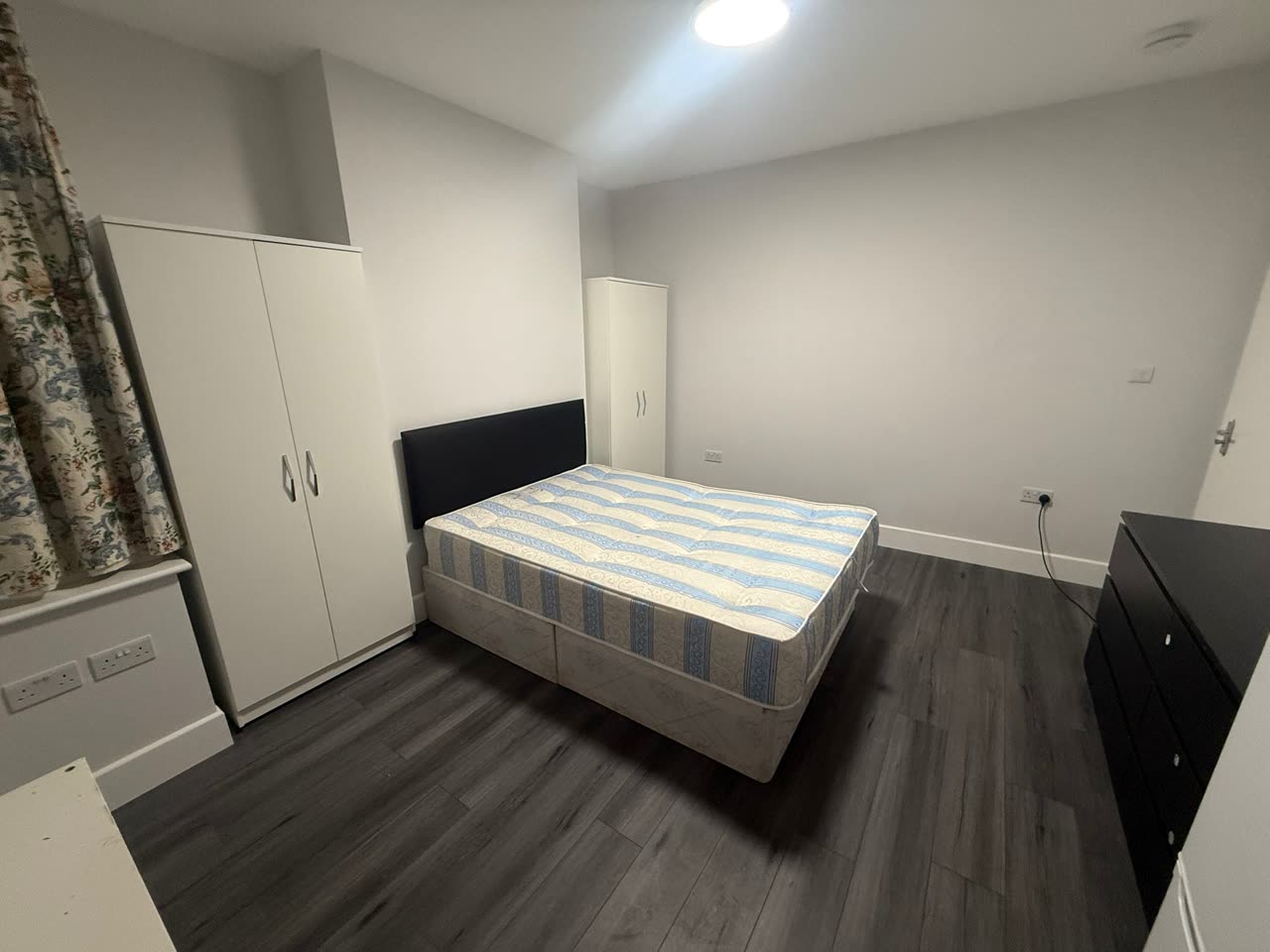 Quarto de Casal em Kingsbury, 71 Fairway Avenue, NW9 0EL