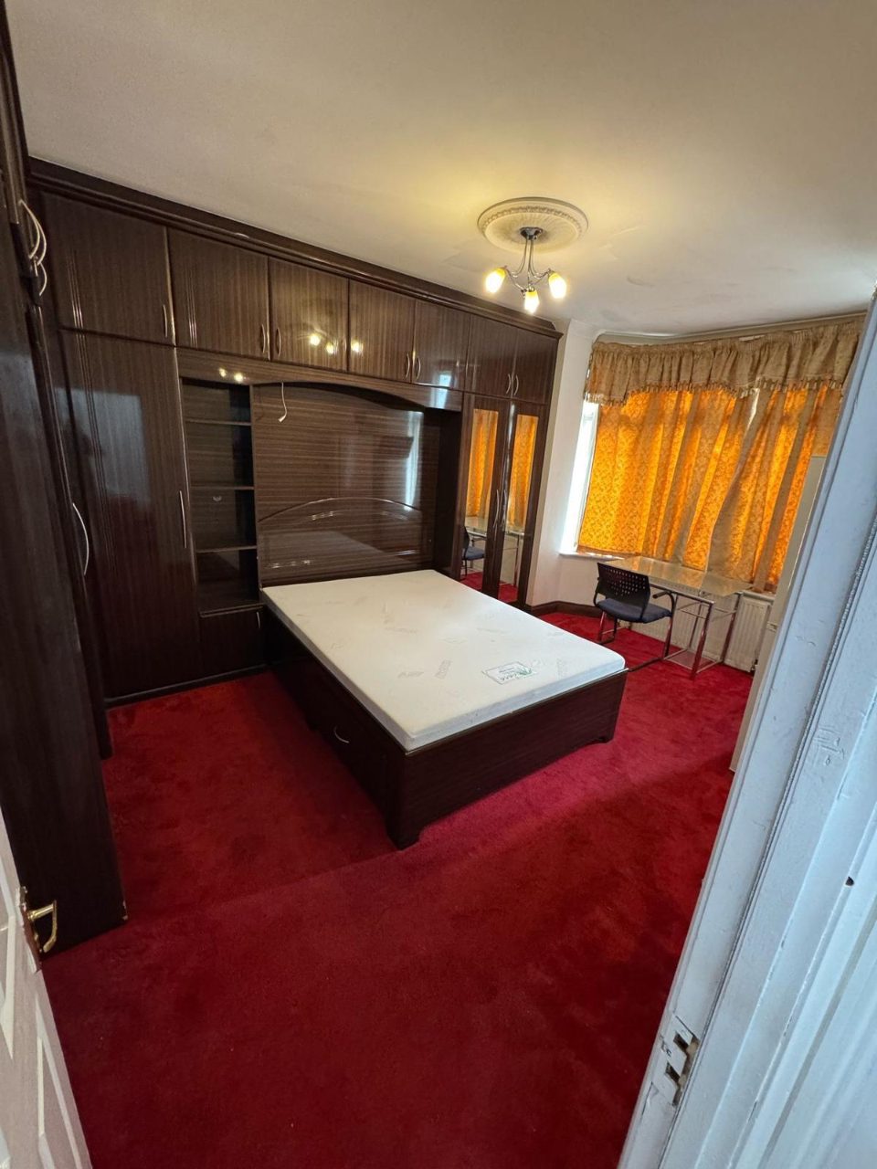 Apartamento em Mitcham, CR4 2EG