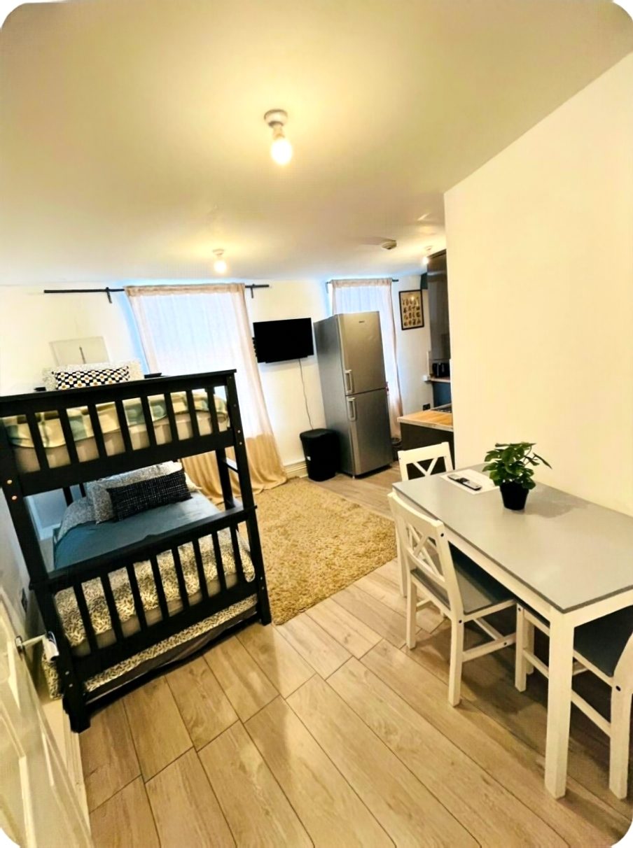 Studio em Willesden Junction, 4A Manor Drive, NW10 8TR