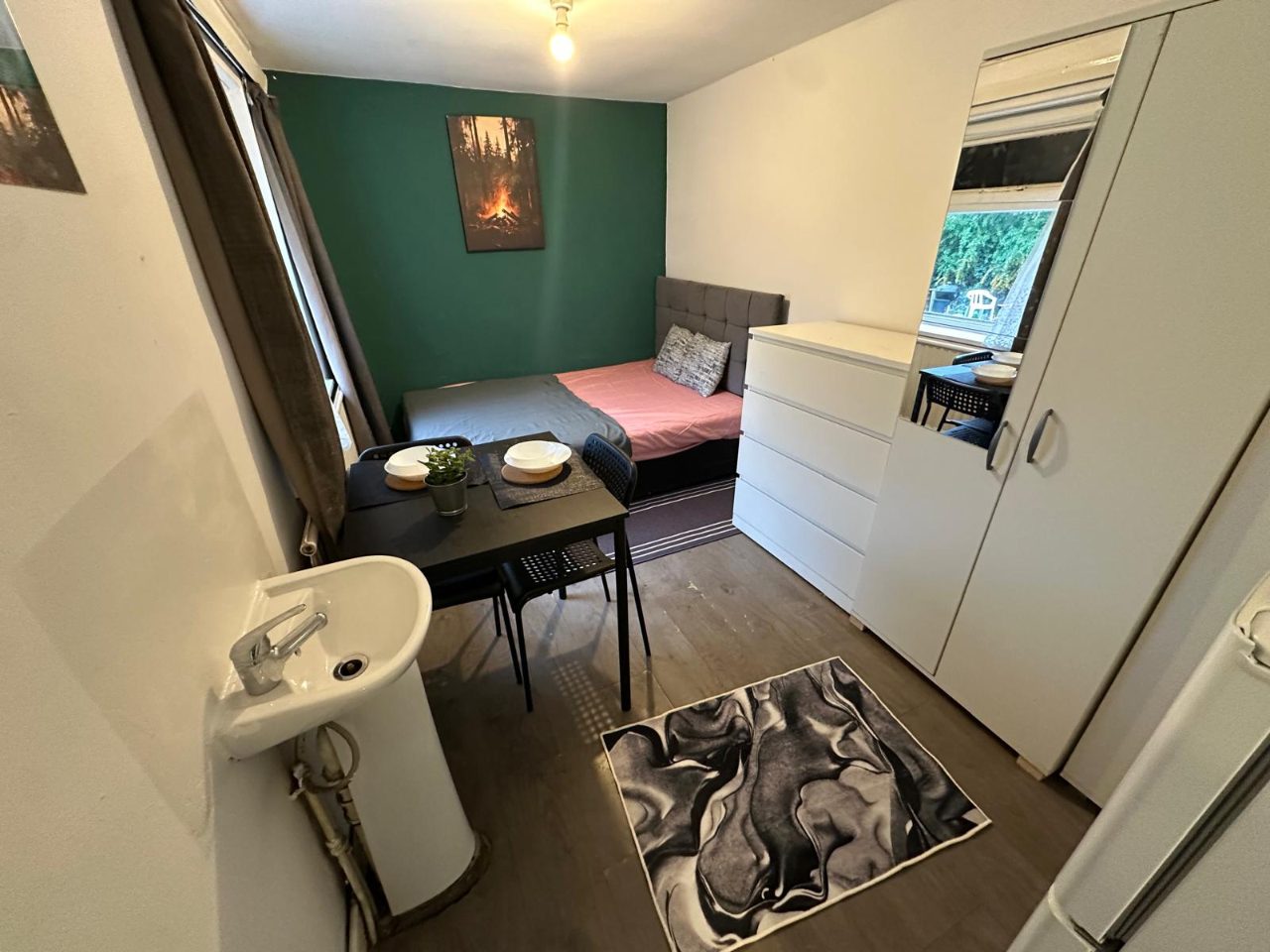 En Suite em Finchley, 156 Hendon Lane, N3 3PS