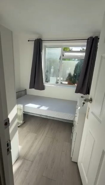 Quarto de Solteiro em Wembley, NW10 0SD