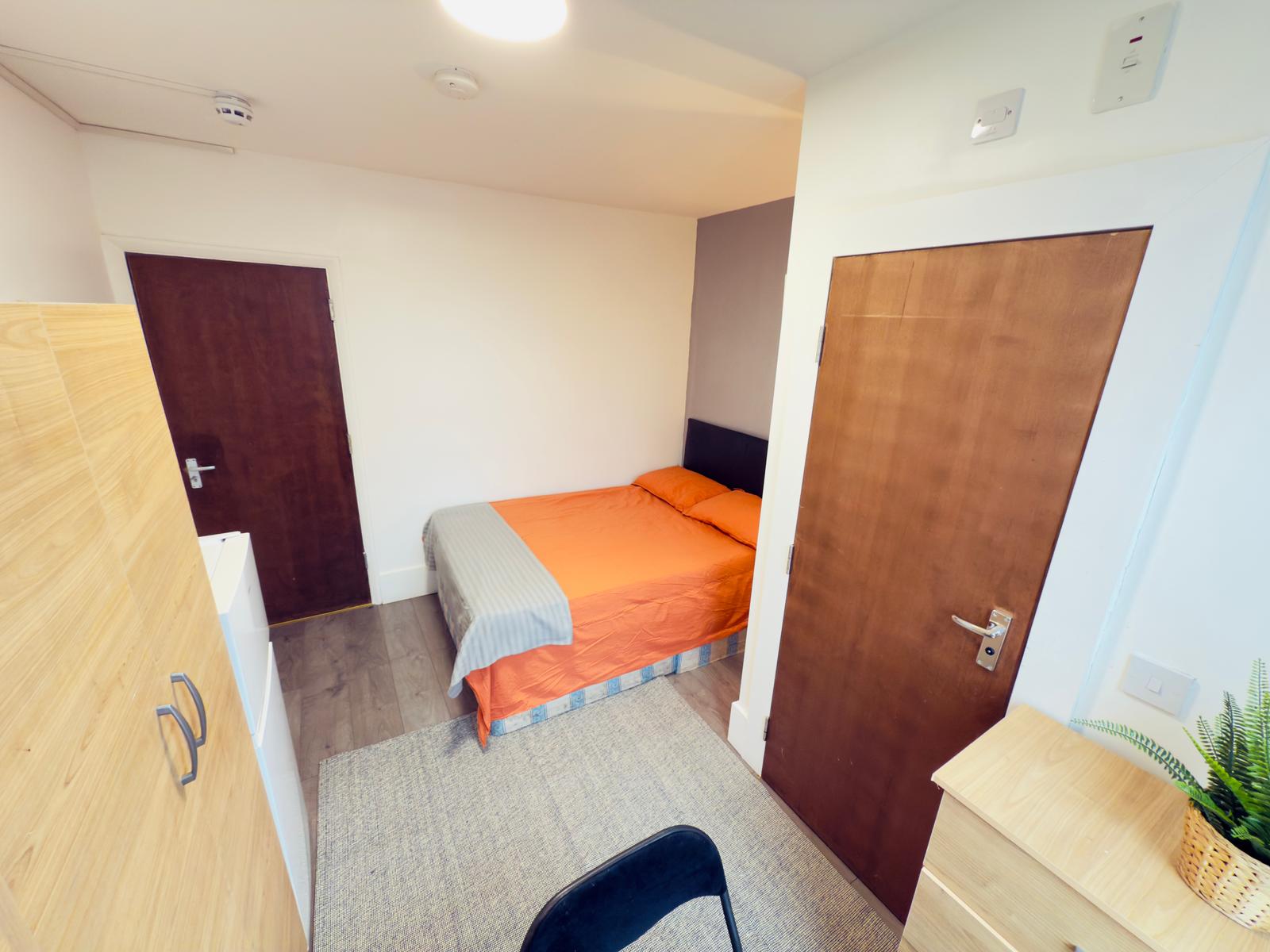 En Suite em Willesden Green, 32 Mora Road, NW2 6TG